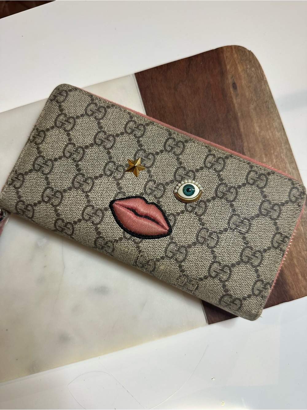 Gucci GG Supreme Monogram Face Zip Up Wallet
